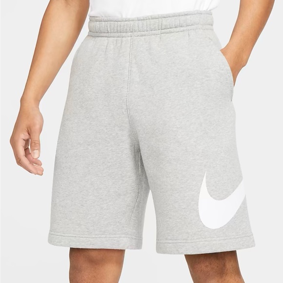 NEW Nike Sportswear Club Shorts FLEECE Men's SMALL - Picture 1 of 7